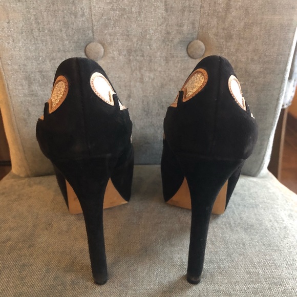 High heels - Picture 3 of 3